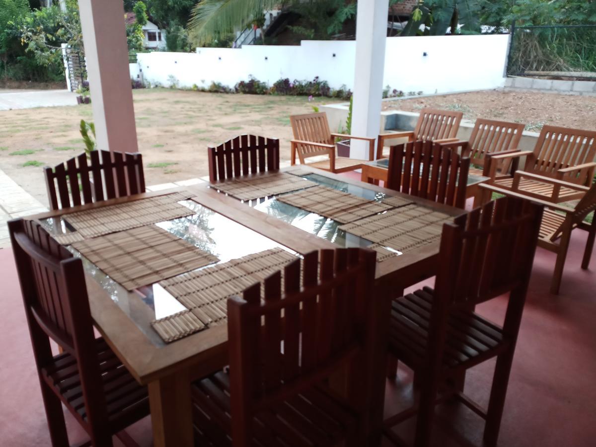 Hotel Cassia Udawalawe Exteriér fotografie